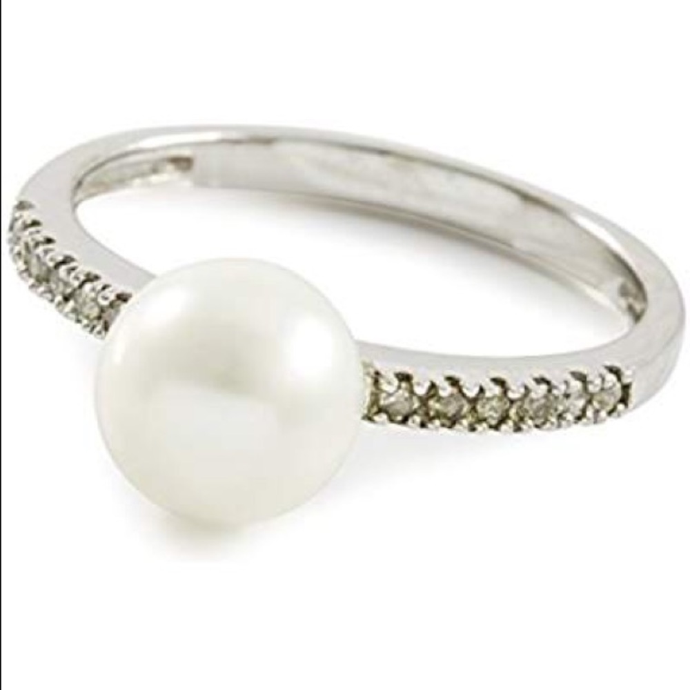 Glamouresq Sterling Silver Pearl White Sapphire